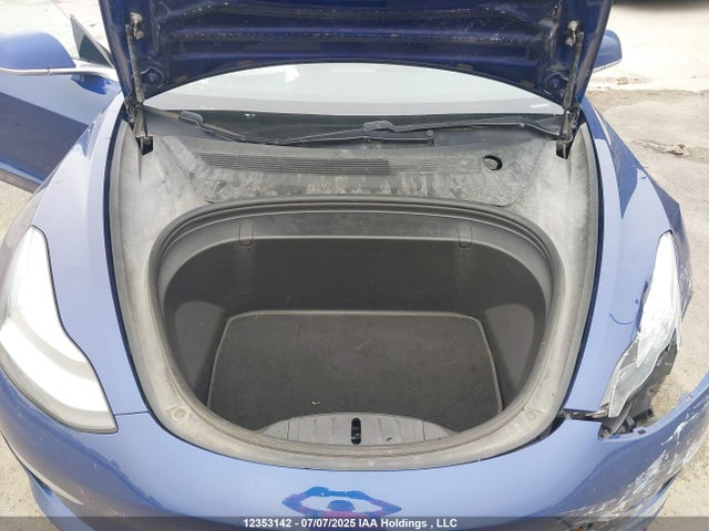 5YJ3E1EB5KF199338 Tesla 2019