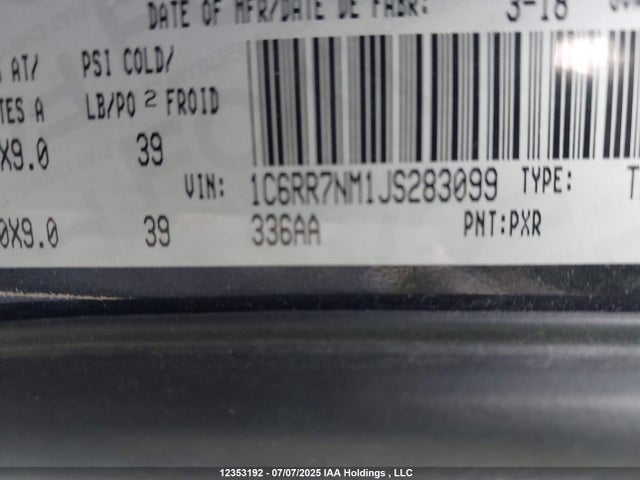 RAM 1500 Laramie 2018 1C6RR7NM1JS283099 Image 36