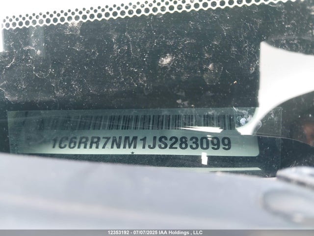 RAM 1500 Laramie 2018 1C6RR7NM1JS283099 Image 37