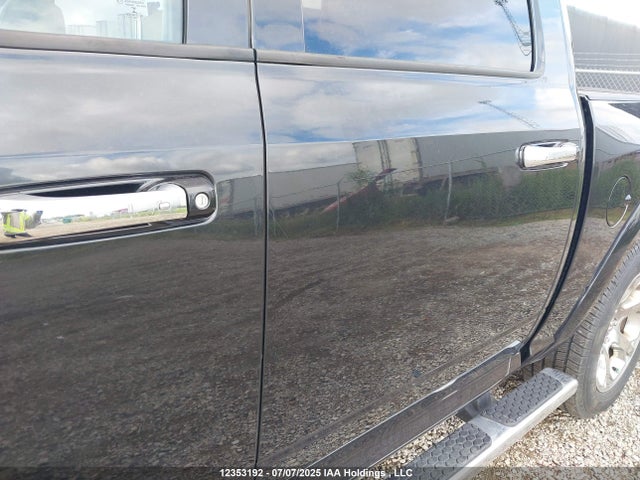 RAM 1500 Laramie 2018 1C6RR7NM1JS283099 Image 24