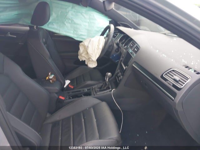 WVWUF7AU1GW155609 Volkswagen 2.0t
