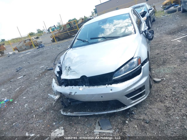 WVWUF7AU1GW155609 Volkswagen 2.0t