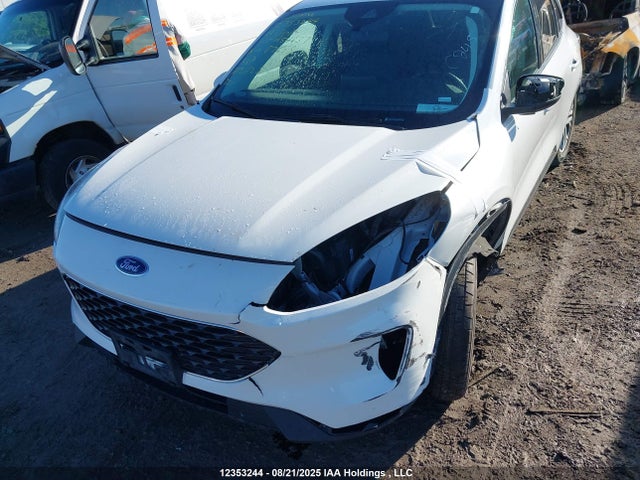 1FMCU9H64NUA54637 Ford ESCAPE SEL