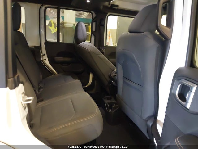 1C4PJXEG9RW231886 Jeep Wrangler