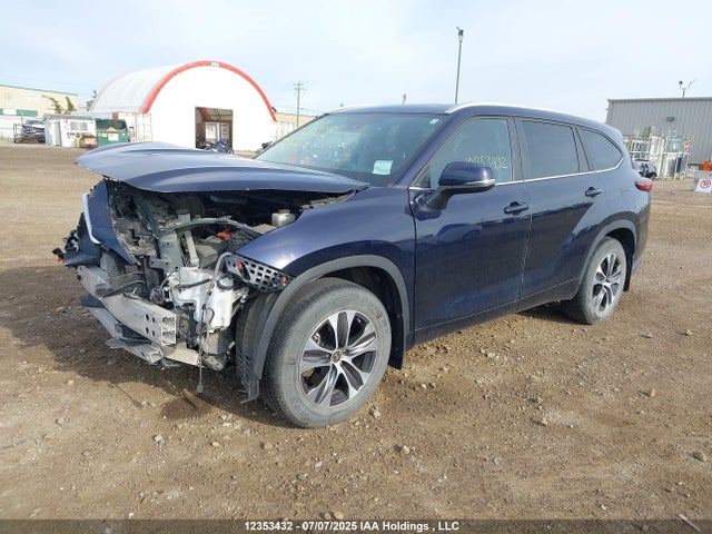 Toyota t24a-fts 2023 5TDKDRBH5PS503244 Image 2