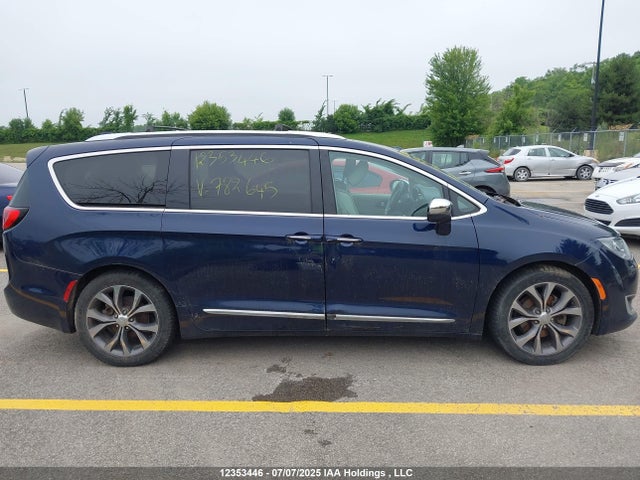 2C4RC1GG7HR782645 Chrysler 2017