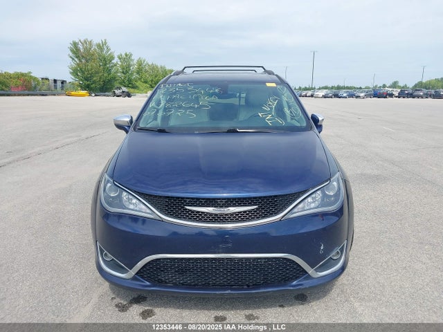 2C4RC1GG7HR782645 Chrysler 2017