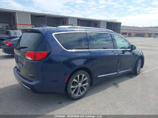 2C4RC1GG7HR782645 Chrysler 2017