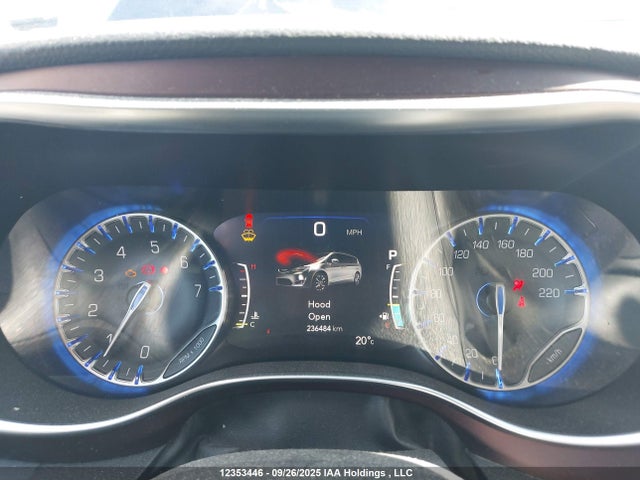 2C4RC1GG7HR782645 Chrysler 2017