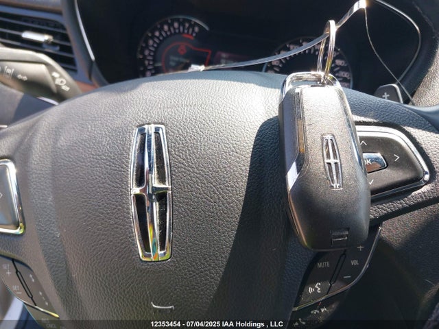 5LMTJ2AH5FUJ38248 Lincoln 2015