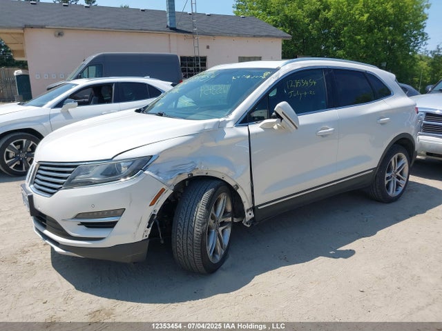 5LMTJ2AH5FUJ38248 Lincoln 2015