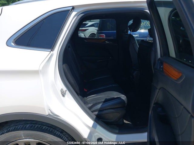 5LMTJ2AH5FUJ38248 Lincoln 2015