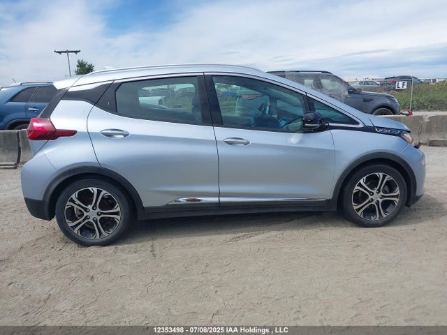 1G1FX6S07H4147032 Chevrolet 2017