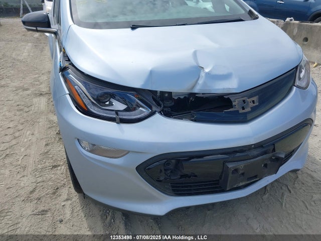 1G1FX6S07H4147032 Chevrolet 2017