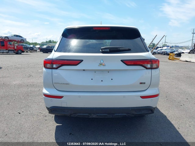 JA4J4TA8XNZ619555 Mitsubishi Outlander