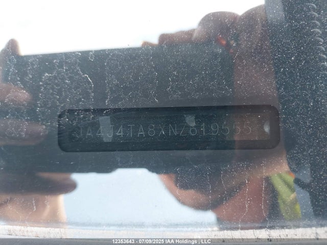 JA4J4TA8XNZ619555 Mitsubishi Outlander