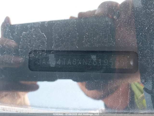 JA4J4TA8XNZ619555 Mitsubishi Outlander
