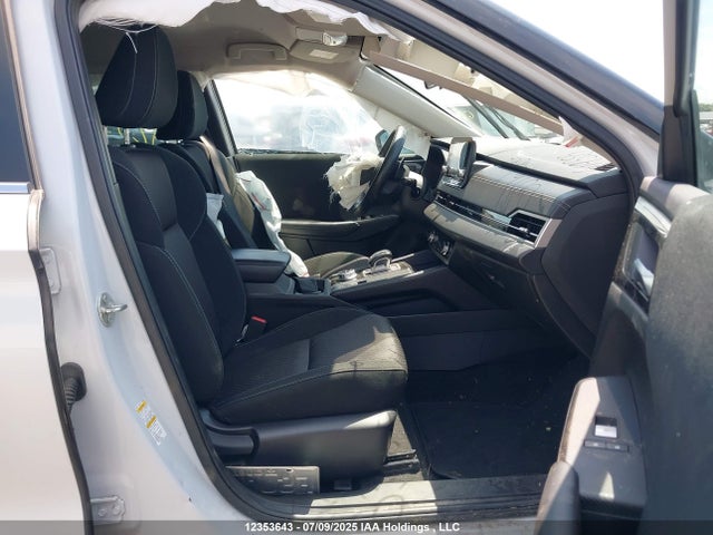 JA4J4TA8XNZ619555 Mitsubishi Outlander