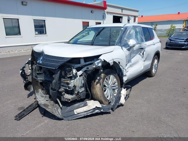 JA4J4TA8XNZ619555 Mitsubishi Outlander