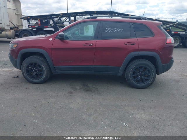 Продажа на аукционе авто 2022 Jeep Cherokee Trailhawk, vin: 1C4PJMBXXND511776, номер лота: 12353681