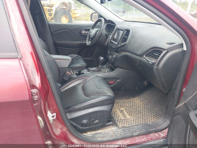 Продажа на аукционе авто 2022 Jeep Cherokee Trailhawk, vin: 1C4PJMBXXND511776, номер лота: 12353681