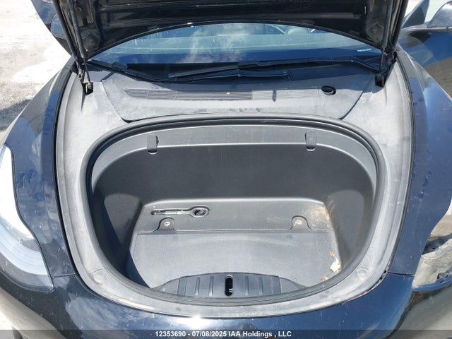 5YJ3E1EA3KF418823 Tesla 2019