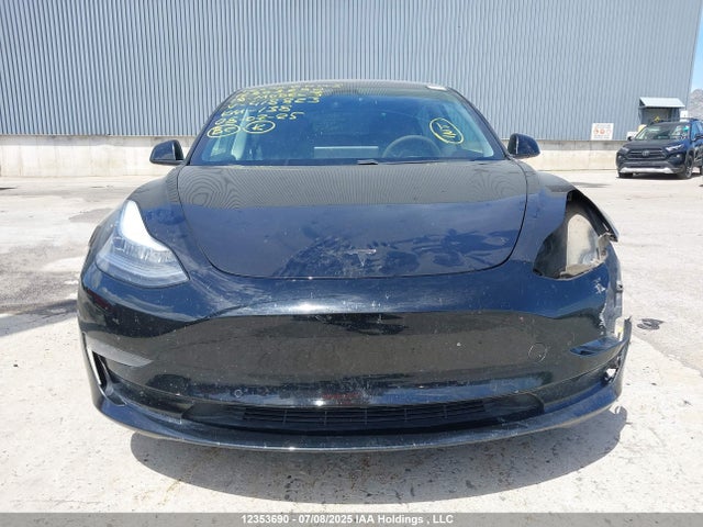 5YJ3E1EA3KF418823 Tesla 2019