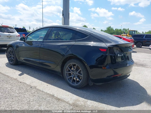5YJ3E1EA3KF418823 Tesla 2019
