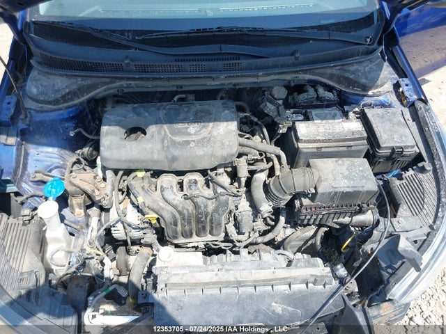 3KPC24A32JE033825 Hyundai 2018