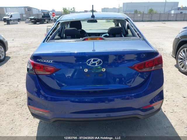 3KPC24A32JE033825 Hyundai 2018