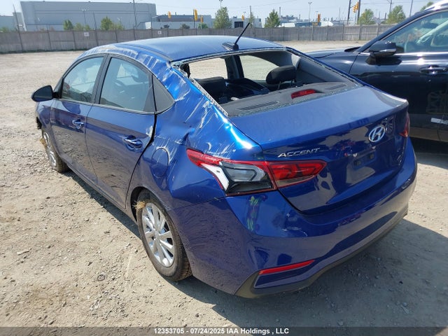 3KPC24A32JE033825 Hyundai 2018