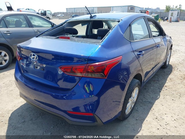 3KPC24A32JE033825 Hyundai 2018