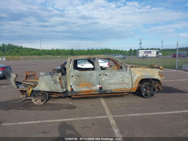 5TFDZ5BN2GX007854 Toyota 2gr-fks