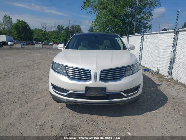 Lincoln 2016 2016 2LMTJ8LR2GBL54128 Image 13