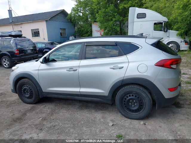 Hyundai Tucson 2016 KM8J3CA29GU031145 Image 15