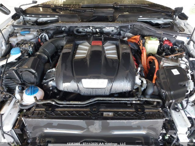 Porsche 2018 2018 WP1AE2A29JLA72752 Image 10