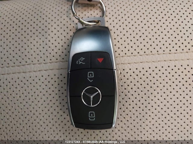 4JGFB5KB8RA989832 Mercedes-Benz m256