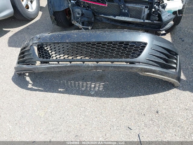 3VW5T7AU0FM071998 Volkswagen 2015