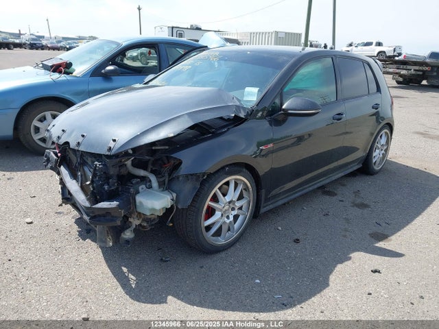3VW5T7AU0FM071998 Volkswagen 2015
