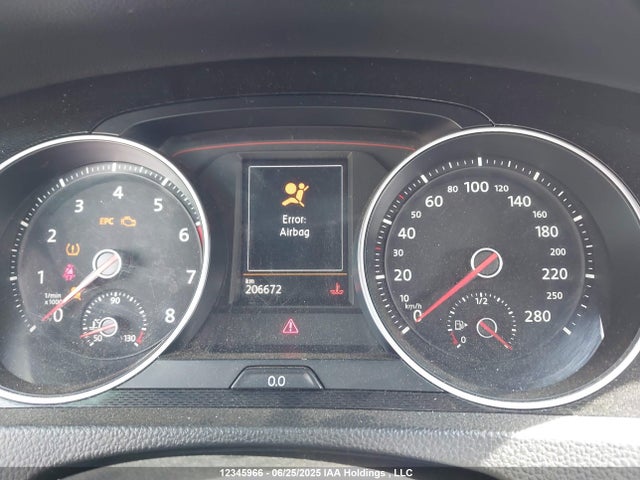 3VW5T7AU0FM071998 Volkswagen 2015