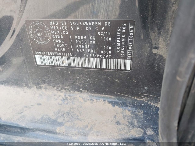 3VW5T7AU0FM071998 Volkswagen 2015