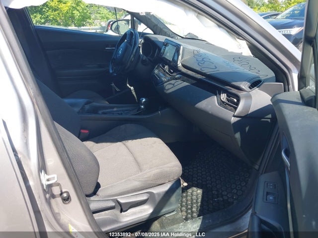 NMTKHMBX2JR060037 Toyota 3zr-fae
