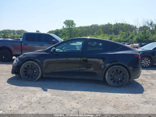 5YJYGDEE3MF061859 Tesla Model Y