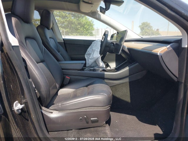 5YJYGDEE3MF061859 Tesla Model Y