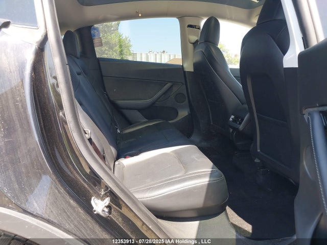 5YJYGDEE3MF061859 Tesla Model Y