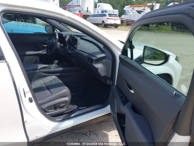 JTHUCJDH9S2002513 Lexus m20a-fxs