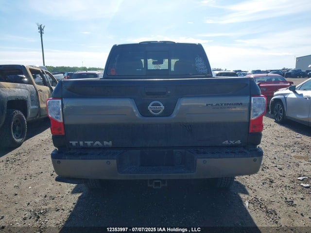 1N6AA1E54JN516990 Nissan 2018