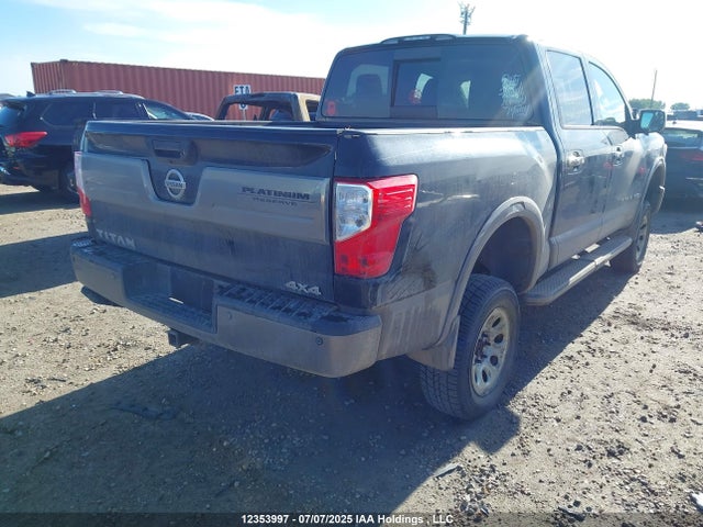 1N6AA1E54JN516990 Nissan 2018
