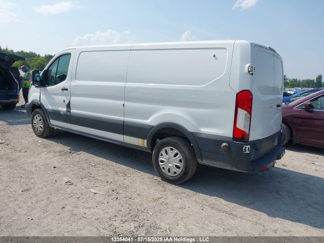 1FTNR2ZM1FKA21837 Ford 2015