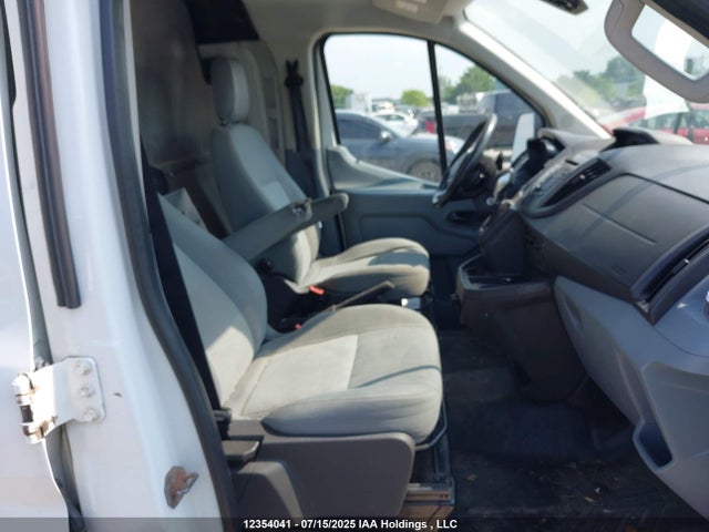 1FTNR2ZM1FKA21837 Ford 2015